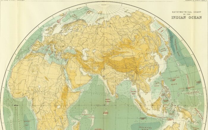 Weltkarte mit Fokus auf Russland. Man sieht den europäischen, asiatischen und zum Teil afrikanischen und australischen Kontinent